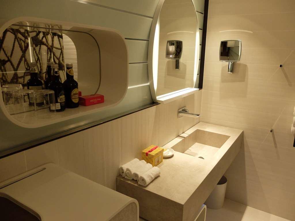 Port Tower By Isrotel Design Tel Aviv Room photo